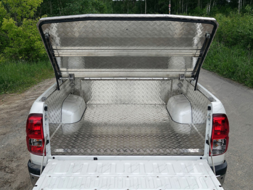 toyhilux15-23.jpg