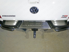Накладки на задний бампер (лист шлифованный надпись Amarok)